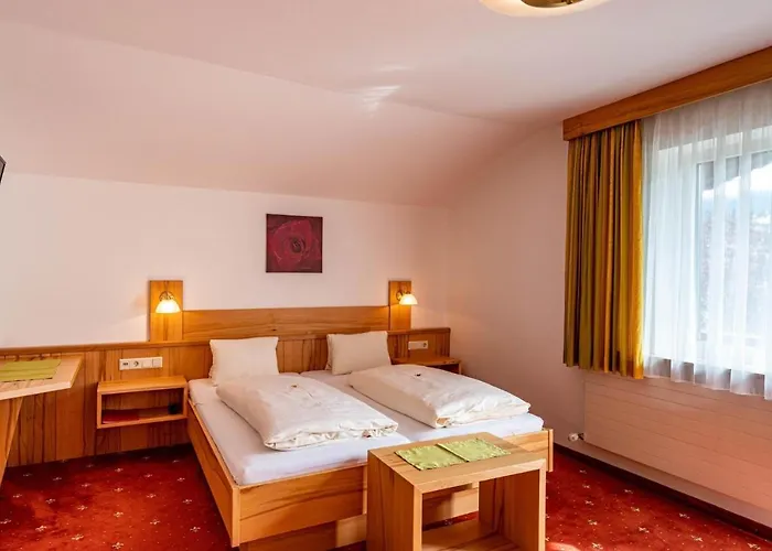 アパートホテル Rustika - & 4*