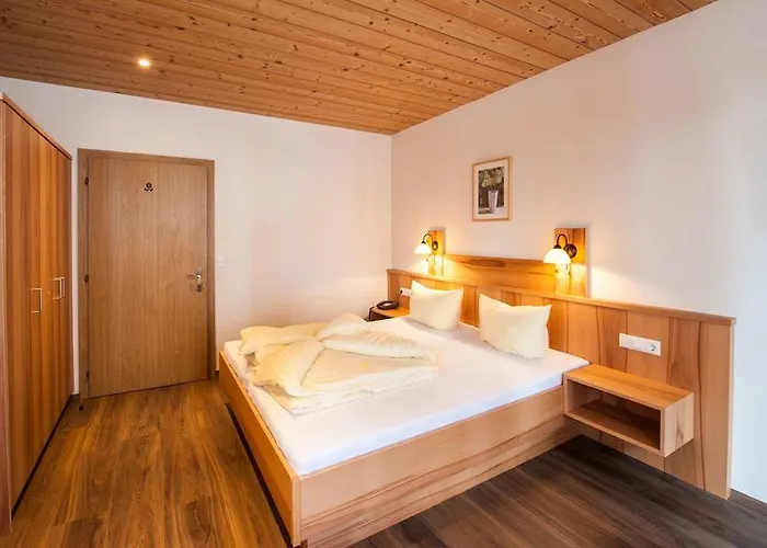 アパートホテル Rustika - &